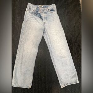 RIBCAGE LEVIS JEANS sz 28